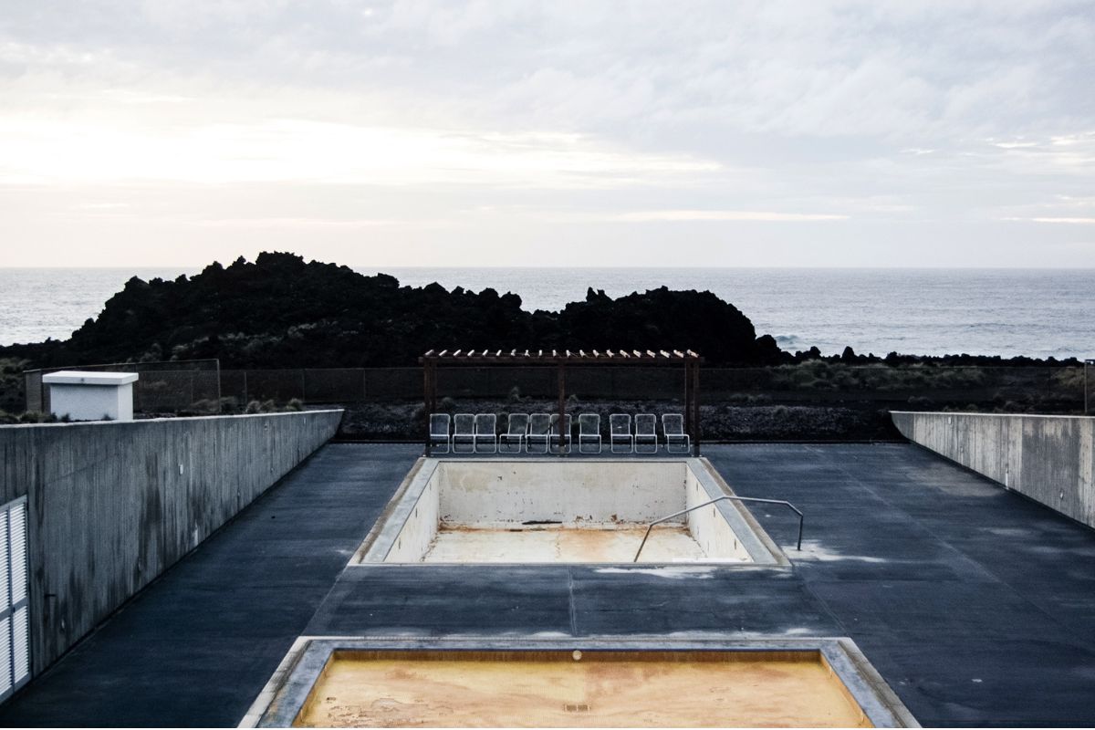 Landed flat roof
