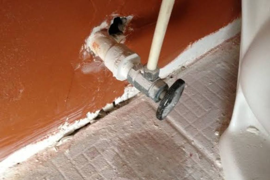 Plumbing seepage